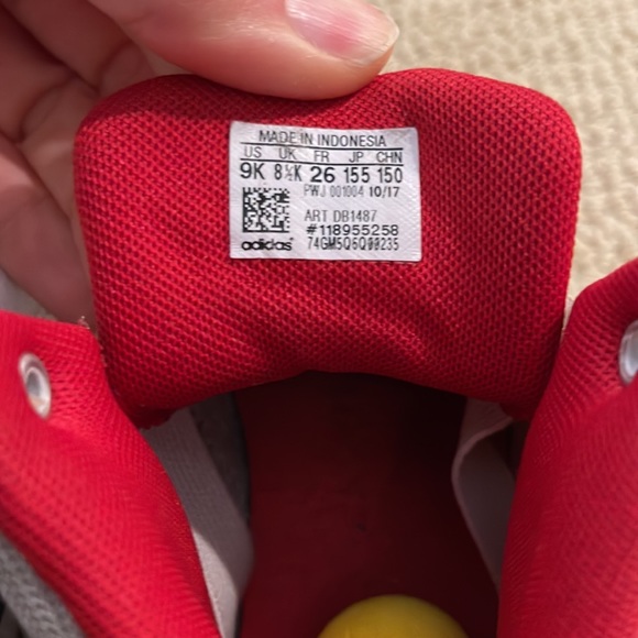 Kids White and black Adidas High Tops. Velcro- size 9T - Picture 5 of 7